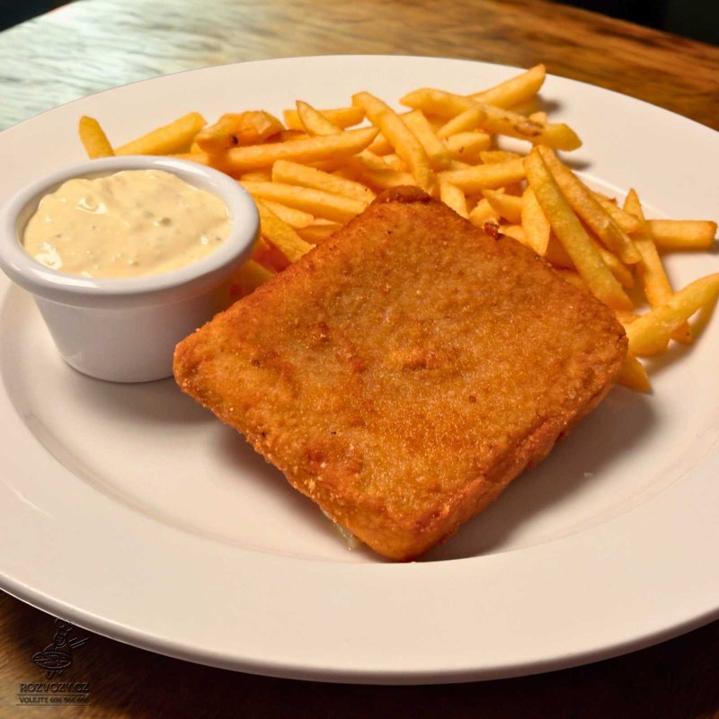 SMAŽENÁ GOUDA A TATARSKÁ OMÁČKA