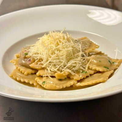 DOMÁCÍ HOUBOVÉ RAVIOLI
