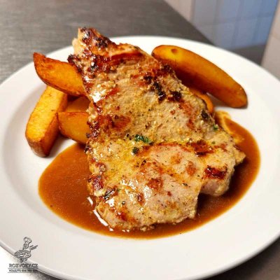Steak z vepřové krkovice, naše americké brambory