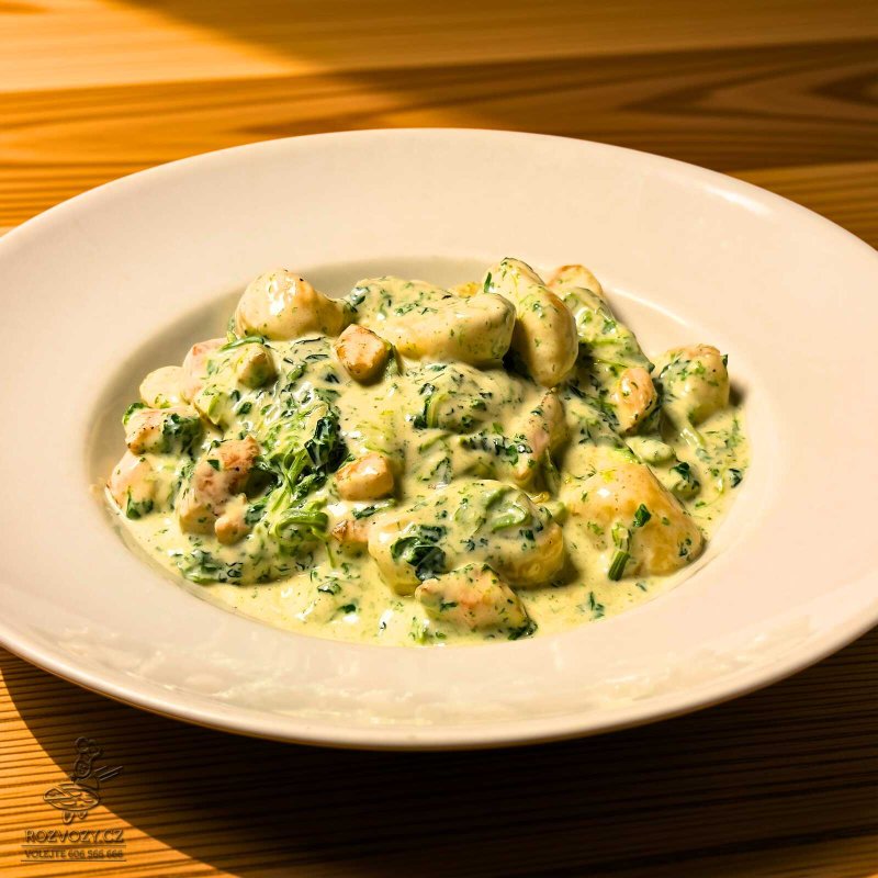 GNOCCHI CON POLLO SPINACI