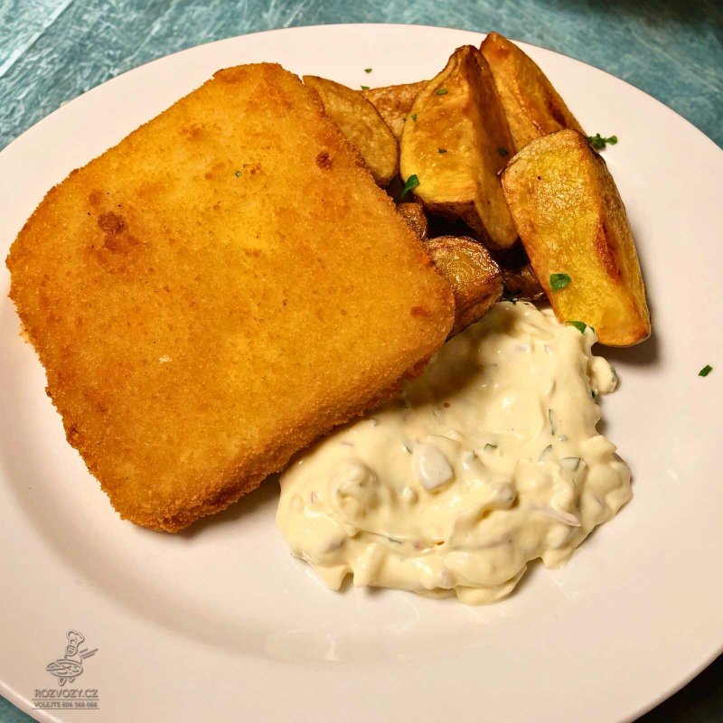 Smažený sýr GOUDA se šunkou, americký brambor, domácí tatarka