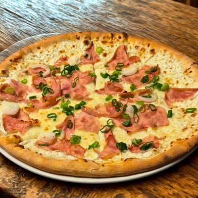 Pizza bianca scamorza con cotto