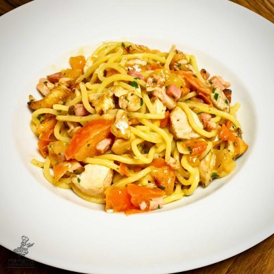 Spaghetti pollo e pancetta