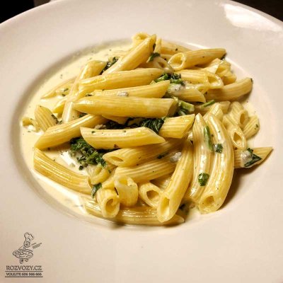 Penne spinaci e gorgonzola