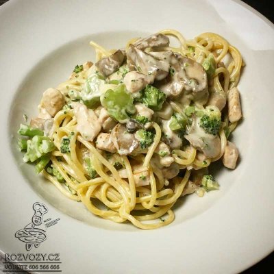 Spaghetti con pollo broccoli