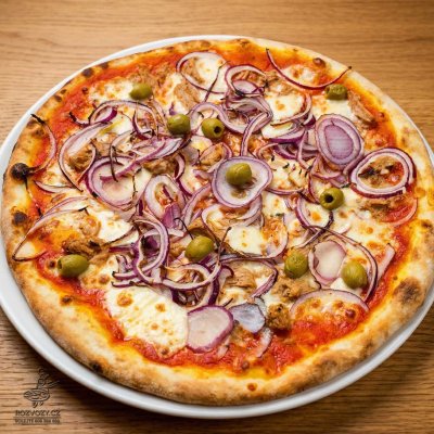 Pizza tonno e cipolla