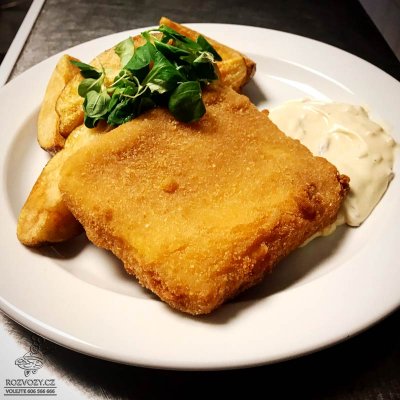 Smažený sýr - GOUDA, cibulová majonéza, náš americký brambor