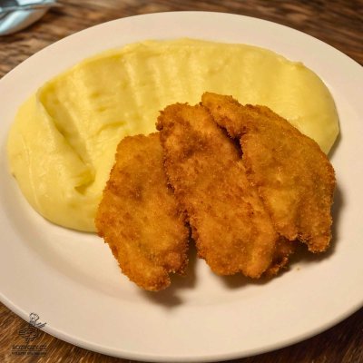 Smažené kuřecí řízečky v panko strouhance, bramborová kaše