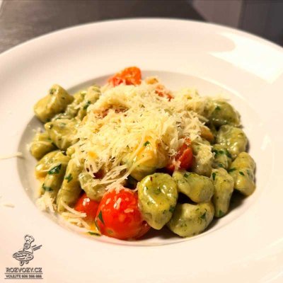 DOMÁCÍ ŠPENÁTOVO-BRAMBOROVÉ NOKY - VEGE