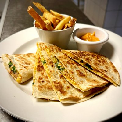 QUESADILLA KUŘECÍ MASO + HRANOLKY