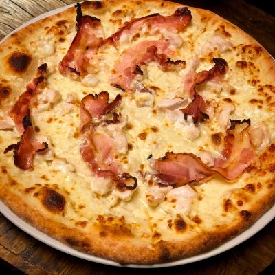 PIZZA PANNA POLLO E PANCETTA